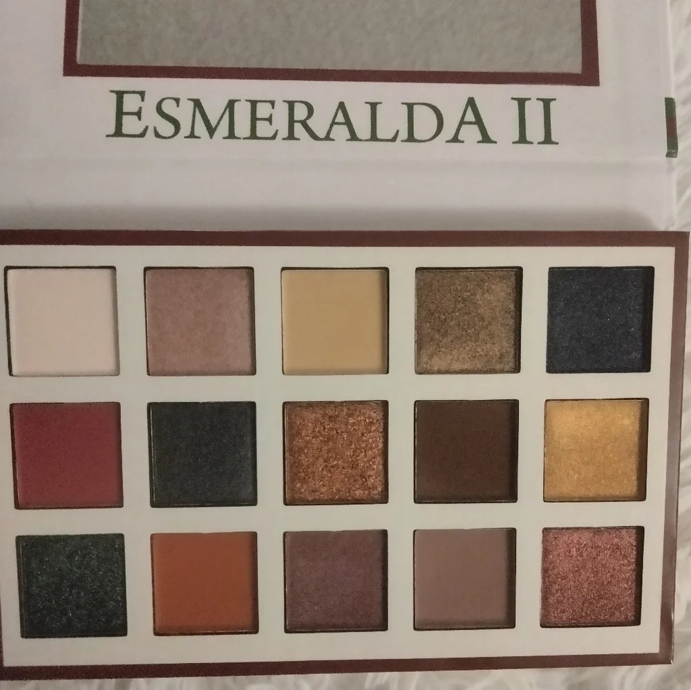 🆕 Esmeralda II Eyeshadow Palette 🎨